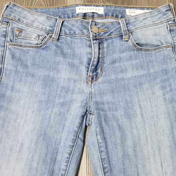 Pacsun Bullhead Low Rise Skinniest Light Wash Jeans Size 26 - Picture 2 of 6